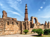 Qutub Minar, Dillí (Indie, Dreamstime)