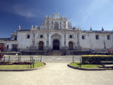 Katedrála San José, Antigua (Guatemala, Dreamstime)