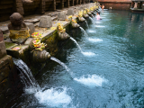 Posvátné prameny, Tirta Empul (Indonésie, Dreamstime)