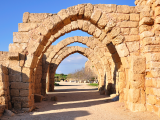 Akvadukt Caesarea (Izrael,  Dreamstime)