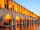 Most přes Zayandeh, Esfahán (Írán, Shutterstock)