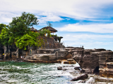 Tanah Lot (Indonésie, Shutterstock)