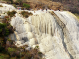 Vodopády u Hierve el agua (Mexiko, Dreamstime)