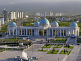 Náměstí, Ašchabad (Turkmenistán, Dreamstime)