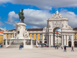 Náměstí Praca do commercio, Lisabon (Portugalsko,  Dreamstime)