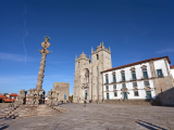 Katedrála Nanenbevzetí Panny Marie, Porto (Portugalsko,  Dreamstime)