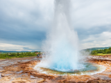 Geysir (Island, Dreamstime)