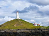 Maják v geoparku Reykjanes (Island, Dreamstime)