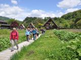 přicházející jaro do horské vesničky, Širakawa-gó (Japonsko,  Mgr. Václav Kučera)