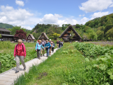 přicházející jaro do horské vesničky, Širakawa-gó (Japonsko, Mgr. Václav Kučera)