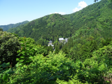 Pohled do nitra hor s buddhistickým chrámem (Japonsko, Mgr. Václav Kučera)