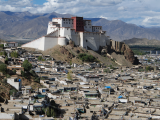 pevnost dzong, Shigatse (Čína,  Dreamstime)