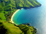 jezero Taupo (Nový Zéland, Shutterstock)