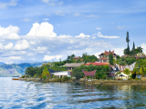 Jezero Toba, ostrov Samosir (Indonésie, Dreamstime)