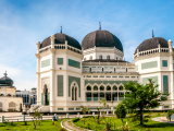 Velká mešita, Medan (Indonésie, Dreamstime)