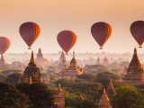 Horkovzdušné balony nad Baganem (Barma, Dreamstime)