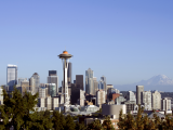 Seattle a Mount Ranier v pozadí (USA, Dreamstime)