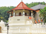 Chrám Buddhova zubu, Kandy (Srí Lanka, Dreamstime)