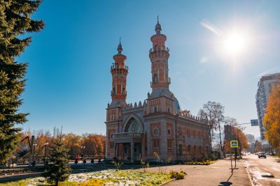 Mešita Mukhtarova ve Vladikavkazu, Severní Osetie (Rusko, Dreamstime)