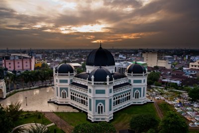Velká mešita, Medan, Sumatra (Indonésie, Shutterstock)