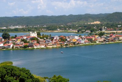 Jezero Petén Itzá, Flores (Guatemala, Shutterstock)