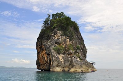 ostrůvek u poloostrova Caramoan, Filipíny (Filipíny, Shutterstock)