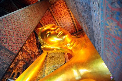 socha ležícího Buddhy, Wat Pho (Thajsko, Shutterstock)