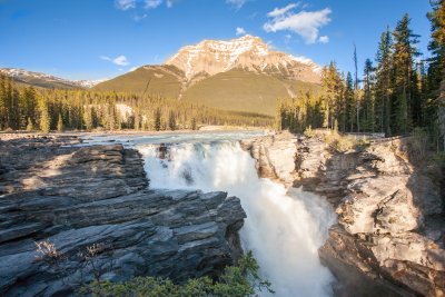 Vodopády Athabasca, NP Jasper (Kanada, Dreamstime)