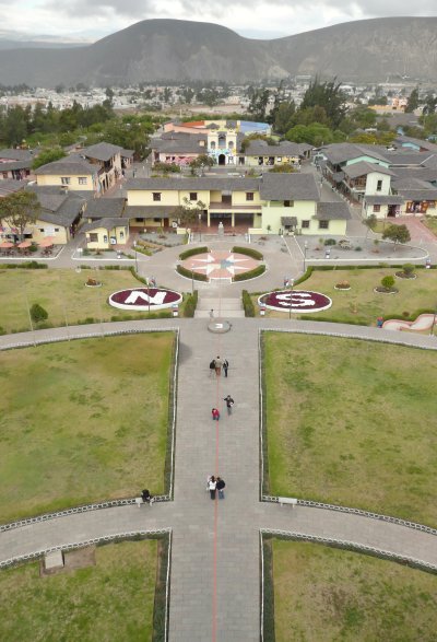 Rovník, Mitad del Mundo (Ekvádor, Shutterstock)