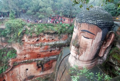 Buddha, Leshan (Čína, Shutterstock)