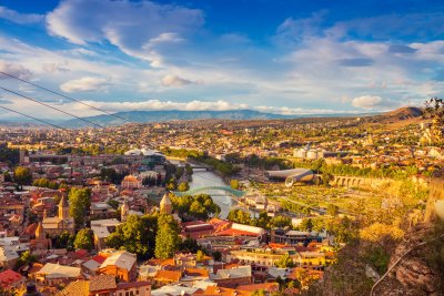 Výhled na celé Tbilisi (Gruzie, Dreamstime)