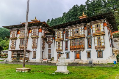 Chrám v údolí Bumthang (Bhútán, Dreamstime)