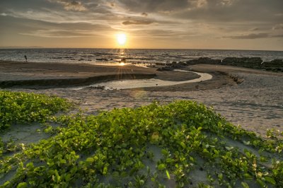 Západ slunce, Lingajský záliv (Filipíny, Dreamstime)