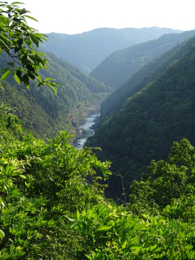 Hluboká údolí okolo vesnice Takačiho (Japonsko, Mgr. Václav Kučera)