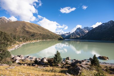 Jezero Yilhun Lhatso, Sečuán (Čína, Dreamstime)