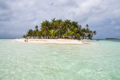 Průzračná voda, soustroví San Blas (Panama, Dreamstime)